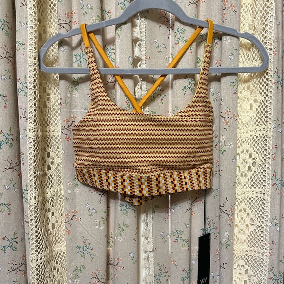 WITH Gaby Strap Back Zipper Sports Bra Turmeric Yellow NWT Medium - Picture 2 of 7
